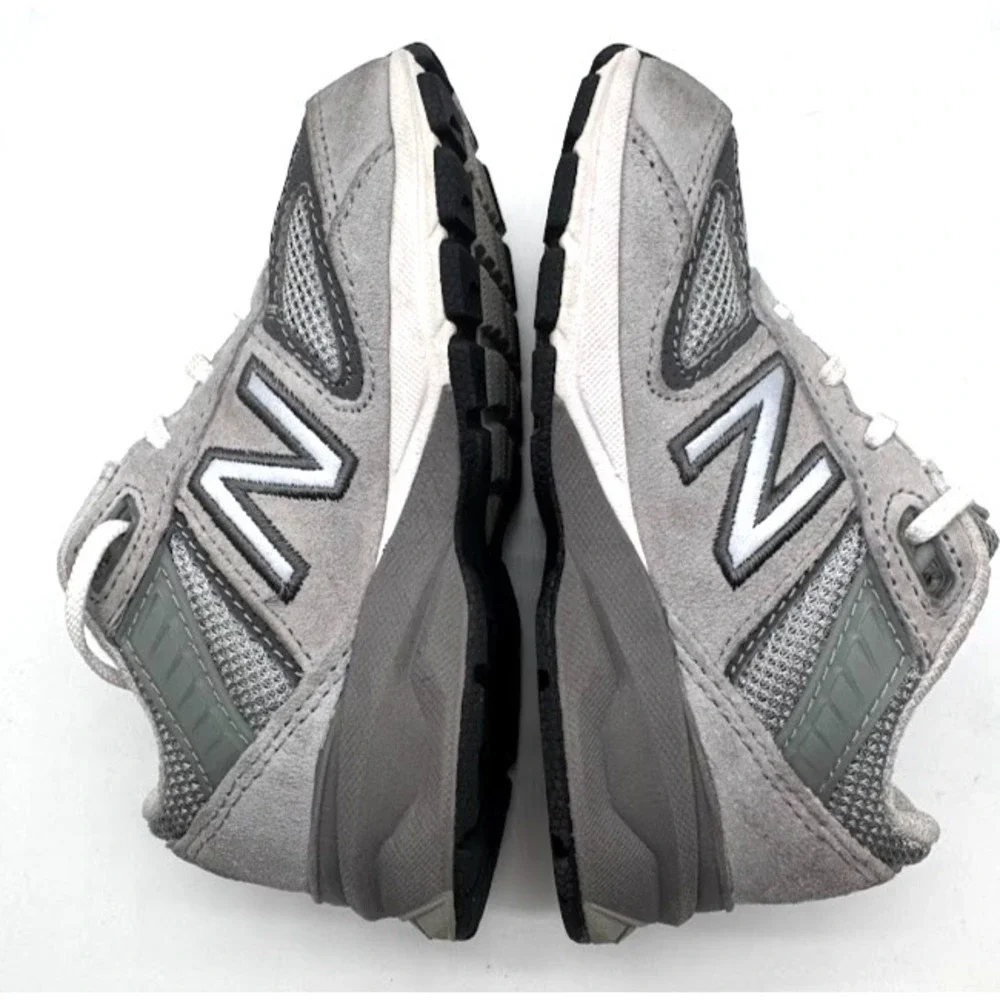 New Balance 990v5 Kids Sneakers Gray Suede Mesh Running Shoes US 8 EU 25